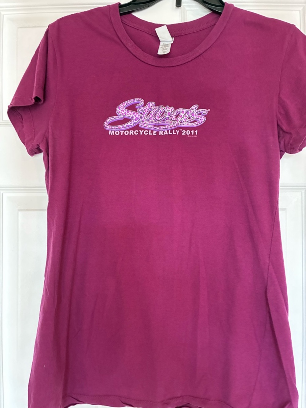 Women's Short Sleeve Rally Tee in Magenta